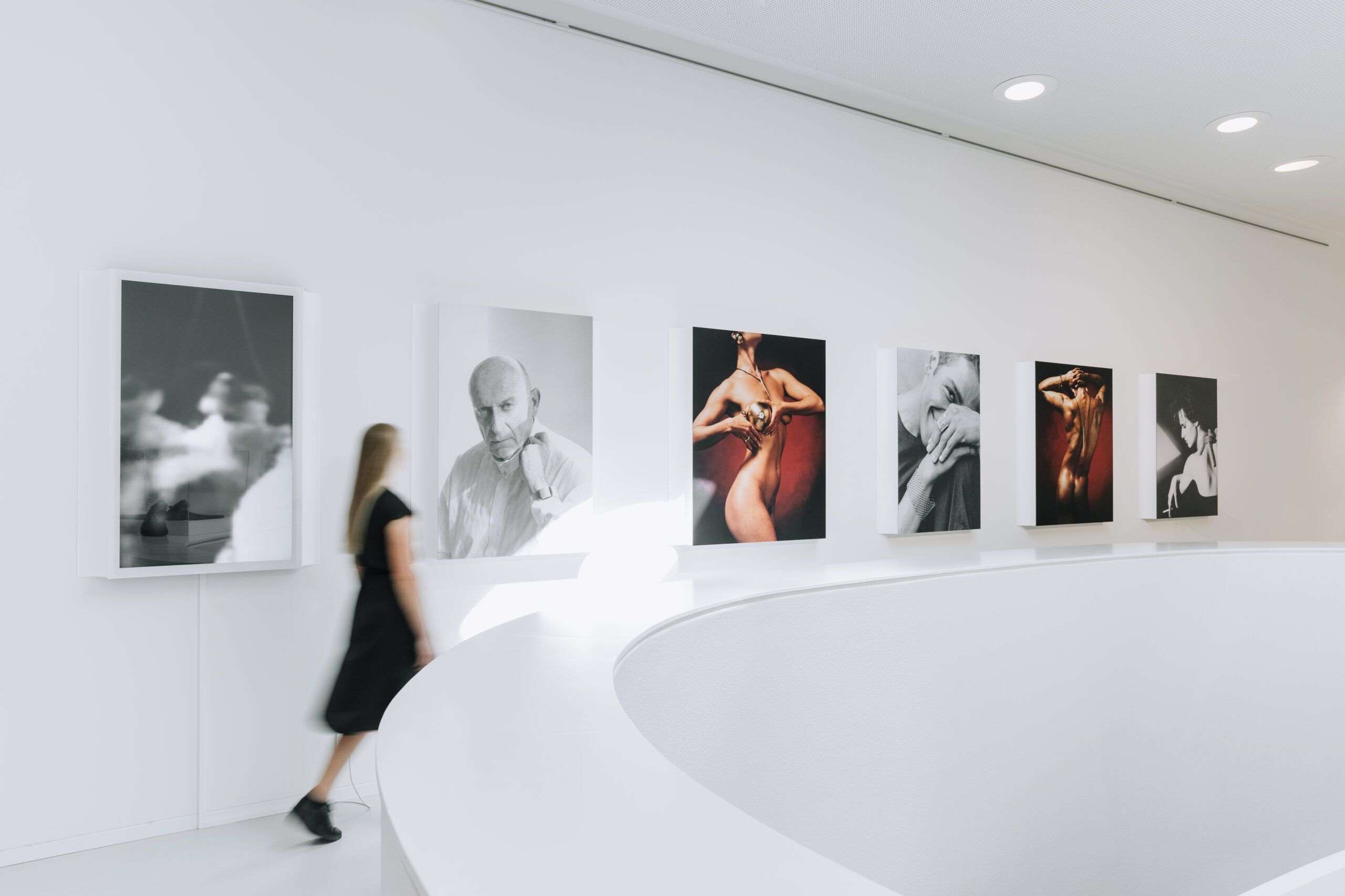 does it do anything for me?, elise photography, studio met met, hans appelzeller